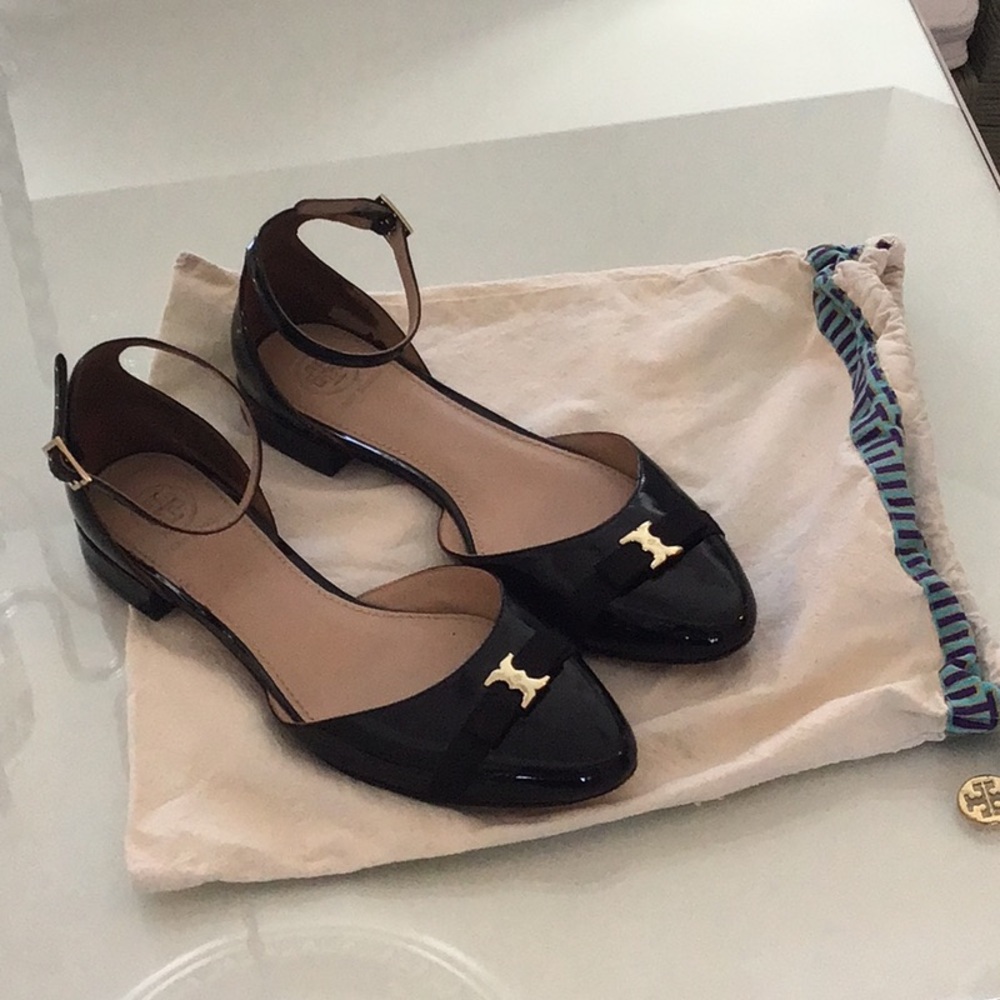Tory Burch Black patent leather Ankle Strap Flats